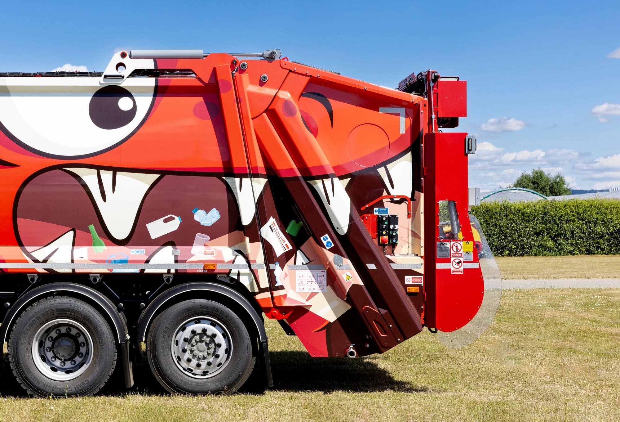 Whitney the wasteater