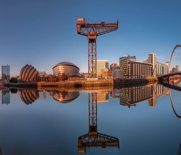 Nice Glasgow landmark view with the sea