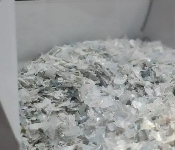 Pet flakes